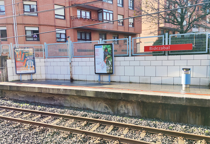 Voluntariado - Publicidad en Metro Bilbao - Estación Bidezabal